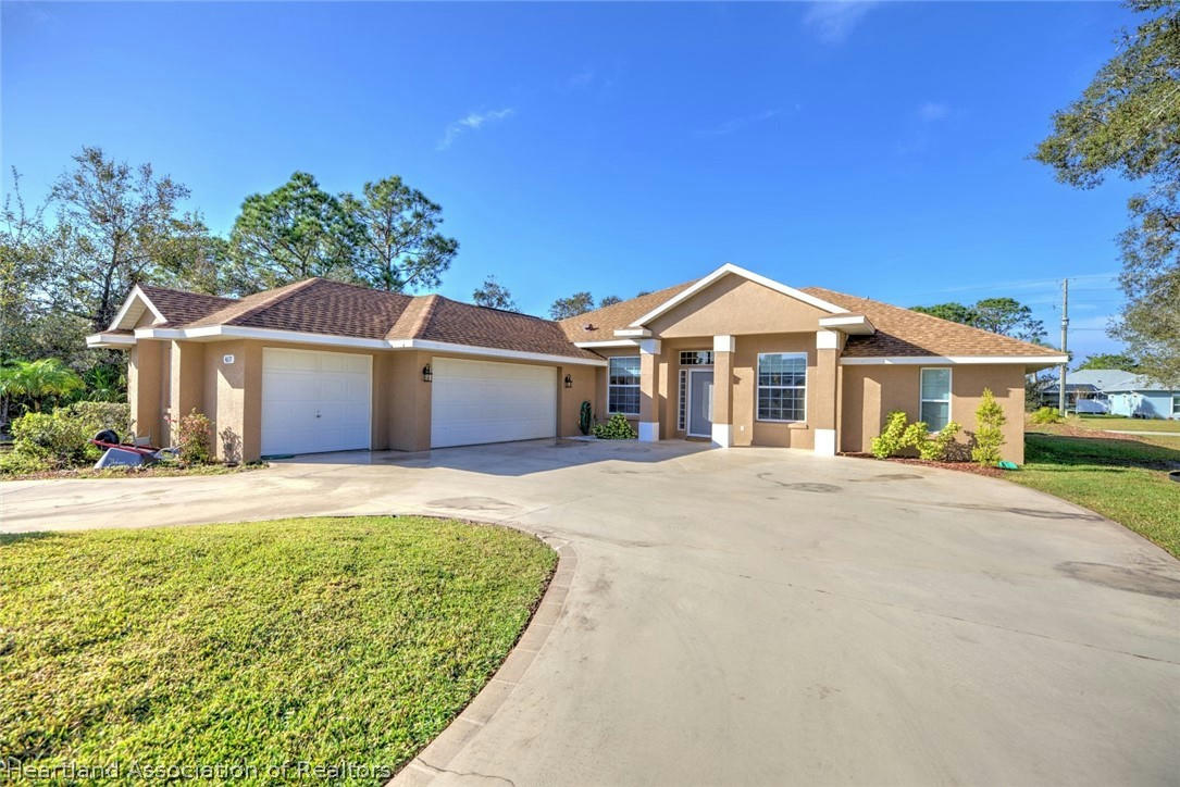 4637 BONNIE DR, Sebring, FL 33872 For Sale | MLS# 292520 | RE/MAX